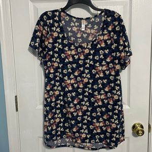 4 Different LuLaRoe Classic T shirts Size Large Bundle of 4 Disney